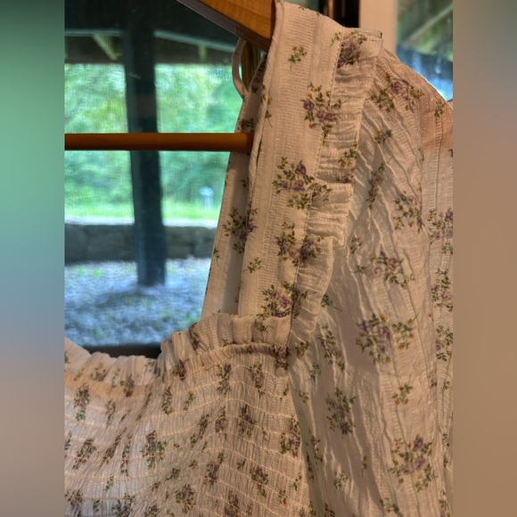 H&M floral top - Picture 2 of 4